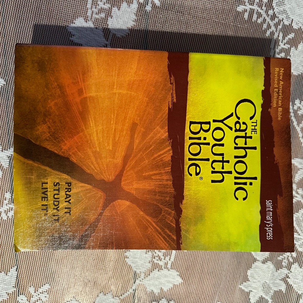 The Catholic Youth Bible‎ Revised Edition New American Bible Saint Marys Press